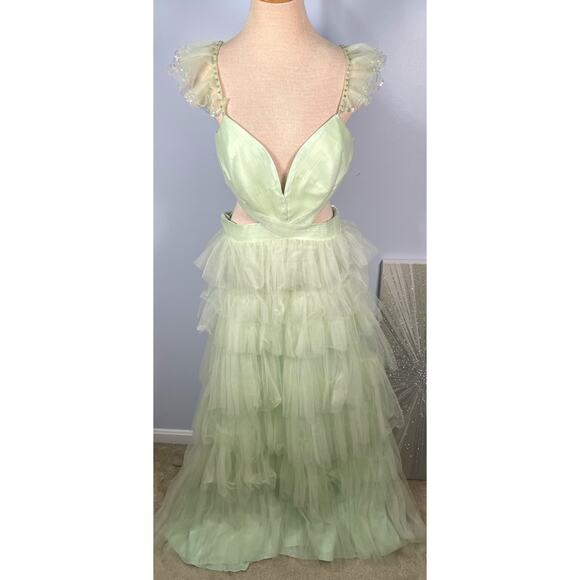 Mac Duggal Ruffle Tiered Tulle Cutout Mint Green Maxi Gown Size 12 - Picture 3 of 12